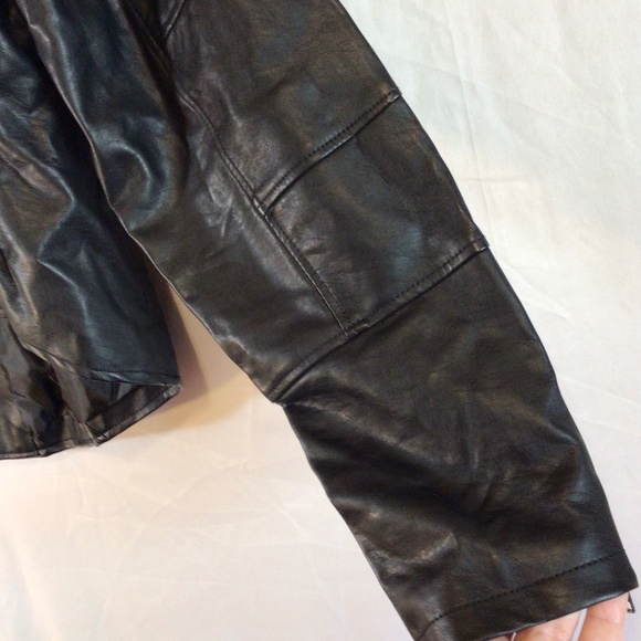 Torrid moto jacket women’s size 2 black floral faux leather long sleeve - Picture 6 of 13
